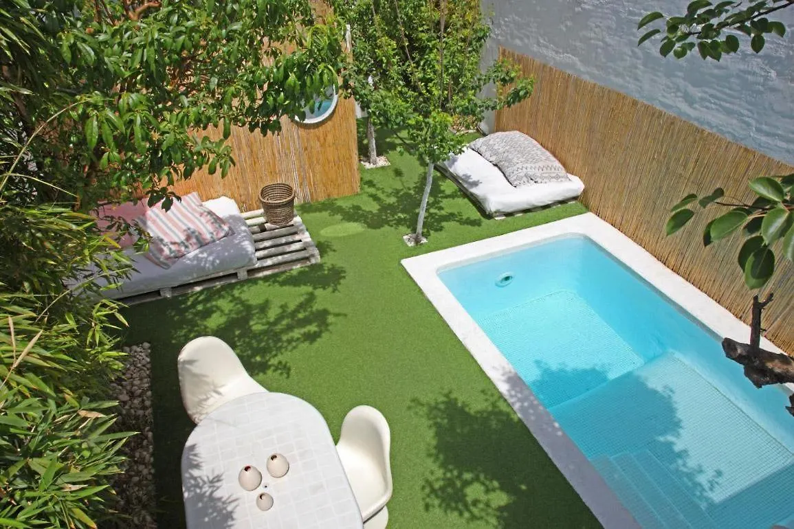Fridays Flats Villa Alba Барселона Испания